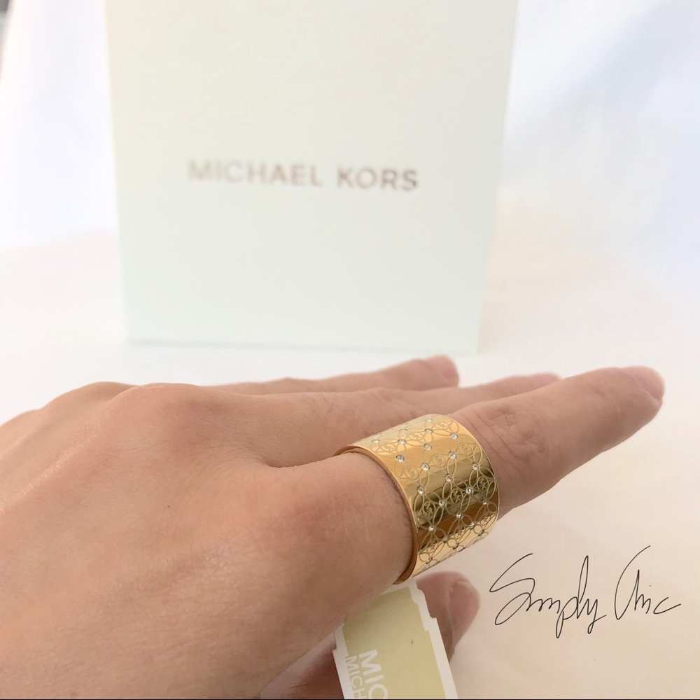 New authentic MK gold tone heritage monogram ring - Picture 7 of 7